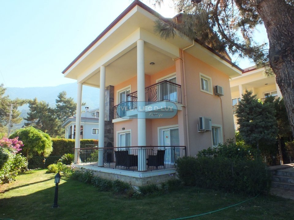 ViLLA YASMiN