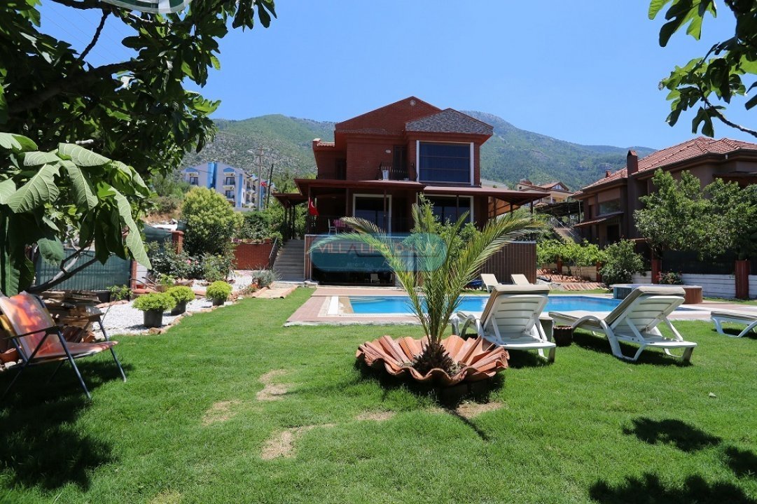 OVACIKtA SATILIK MODERN VİLLA!!!